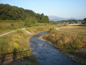 大平川と粟ヶ岳 大平川と粟ヶ岳